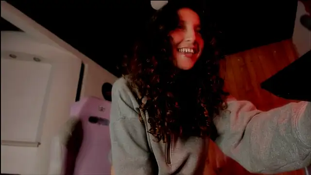  Laary online show from February 12, 2025, 11:41 pm