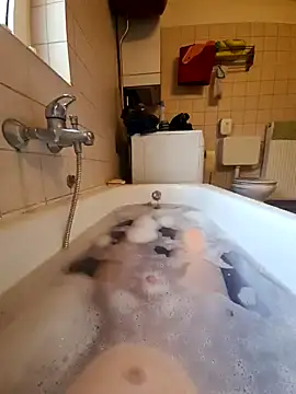 Snapshot of toeloverlive chatting on January 23, 2025, 9:08 am toeloverlive online show from January 23, 2025, 9:08 am