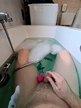 Snapshot of toeloverlive chatting on February 16, 2026, 8:32 am toeloverlive online show from February 16, 2026, 8:32 am