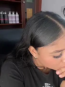 SSCARLETH  online show from February 11, 2026, 12:32 pm