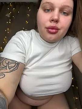 perfect sweety girl online show from February 5, 2026, 9:52 pm