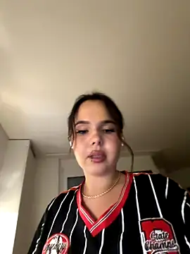 TheCinderella online show from October 10, 2025, 11:04 pm