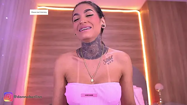Snapshot of danna_berlin_ chatting on May 23, 2026, 7:18 pm danna berlin online show from May 23, 2026, 7:18 pm