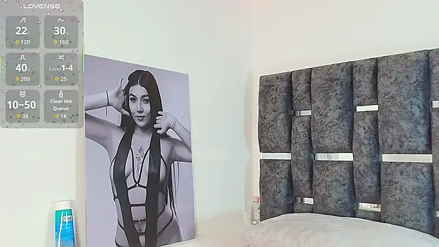 Natasharuso online show from December 20, 2025, 12:56 pm