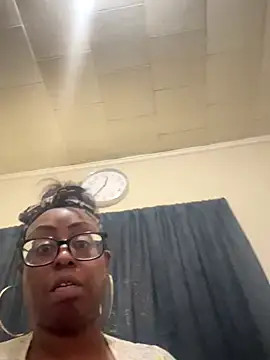 Snapshot of Goddesskarisma chatting on October 30, 2025, 7:36 pm Goddesskarisma online show from October 30, 2025, 7:36 pm