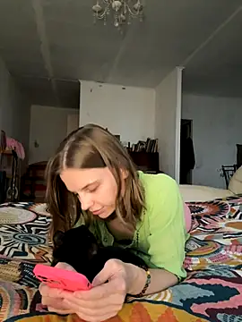 LeyaJohnson online show from November 21, 2025, 12:37 pm