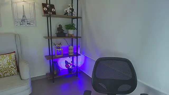 Sassy--Girl online show from April 16, 2026, 6:52 pm