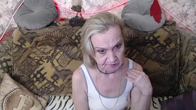 Snapshot of MissBekker chatting on January 19, 2025, 7:04 pm MissBekker online show from January 19, 2025, 7:04 pm