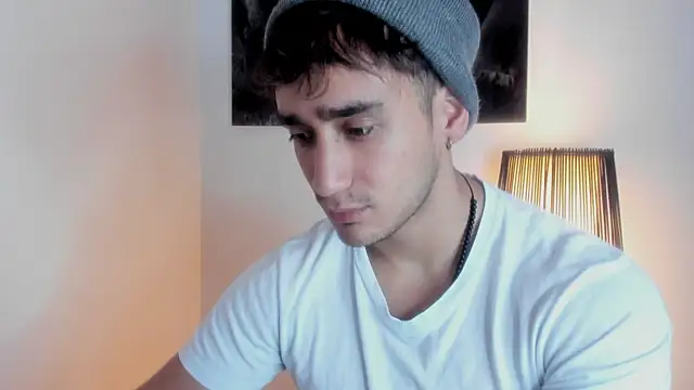 Snapshot of AlexRivera6 chatting on October 10, 2025, 3:22 pm AlexRivera6 online show from October 10, 2025, 3:22 pm