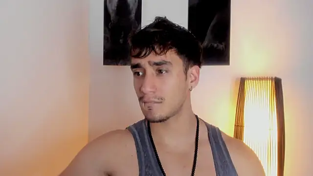 Snapshot of AlexRivera6 chatting on October 19, 2025, 12:55 am AlexRivera6 online show from October 19, 2025, 12:55 am