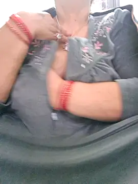 Snapshot of Kavya_XX chatting on December 29, 2024, 5:42 am Kavya XX online show from December 29, 2024, 5:42 am