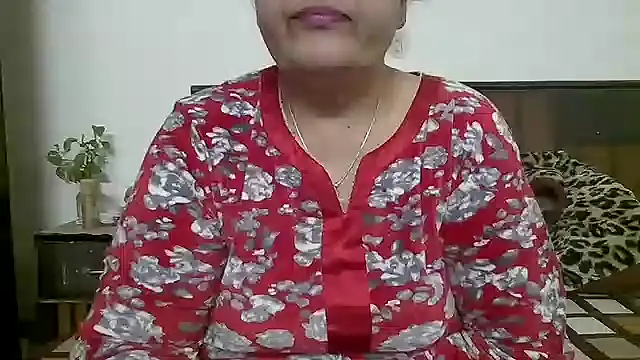 Snapshot of Kavya_XX chatting on February 6, 2025, 4:10 am Kavya XX online show from February 6, 2025, 4:10 am