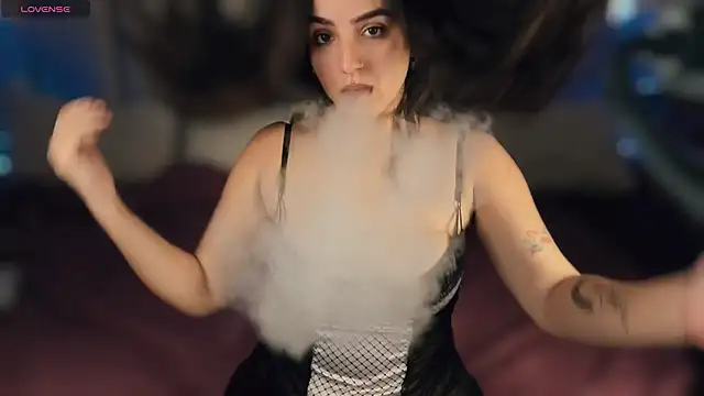 Daphne Moss online show from October 12, 2025, 12:37 pm