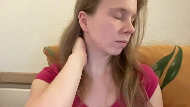 Snapshot of SweetLucy96 chatting on March 5, 2025, 3:07 pm SweetLucy96 online show from March 5, 2025, 3:07 pm