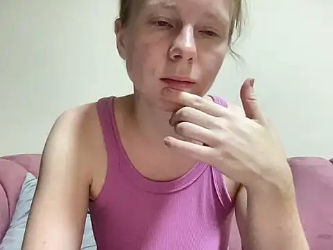 Snapshot of SweetLucy96 chatting on September 8, 2025, 6:51 pm SweetLucy96 online show from September 8, 2025, 6:51 pm