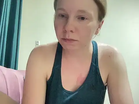 Snapshot of SweetLucy96 chatting on October 30, 2025, 7:25 pm SweetLucy96 online show from October 30, 2025, 7:25 pm