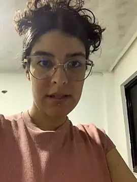 Snapshot of _Niah_ chatting on January 8, 2025, 5:59 am Niah online show from January 8, 2025, 5:59 am