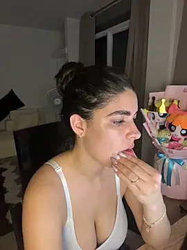  Niah  online show from April 11, 2026, 1:54 am