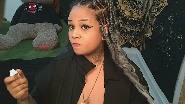 Amaranthagolldiie online show from April 21, 2026, 11:29 pm