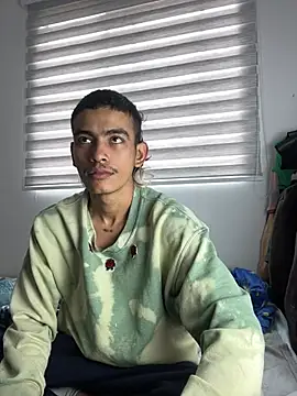 sorry-mom69 online show from April 19, 2026, 2:16 pm