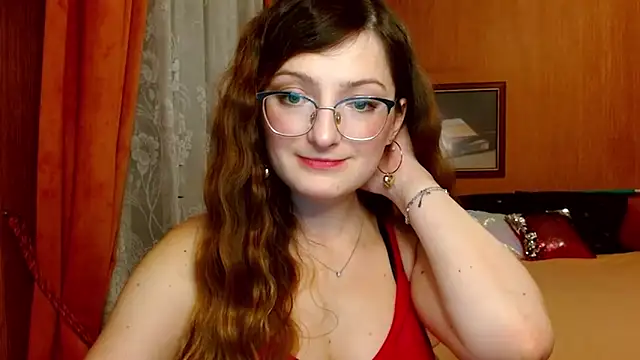 Arielsssplash online show from December 19, 2024, 6:12 pm