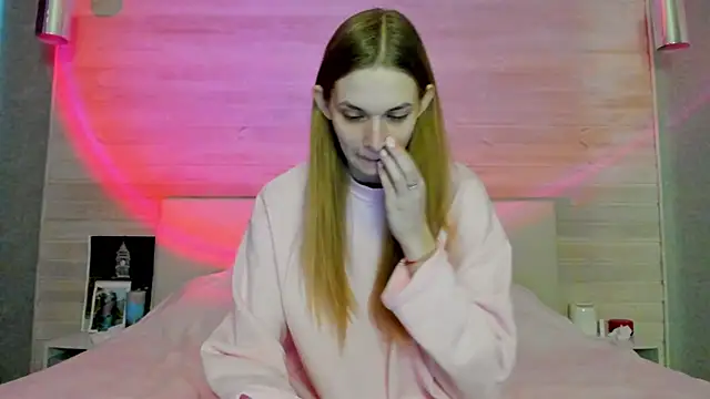 molly hunt  online show from February 25, 2026, 3:49 am