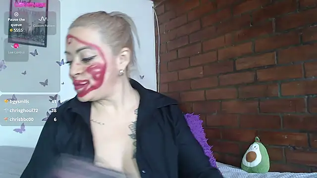 Snapshot of LIila28six chatting on February 27, 2025, 3:26 pm LIila28six online show from February 27, 2025, 3:26 pm