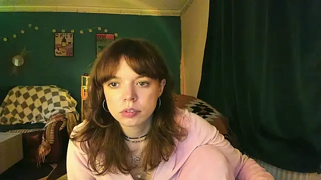 ClancyMorissey online show from October 31, 2025, 6:20 pm