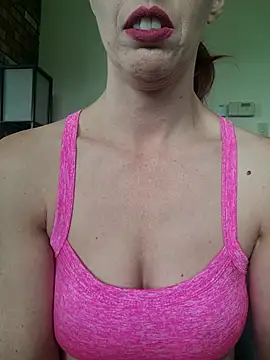 Adrina Drake online show from September 17, 2025, 11:17 pm