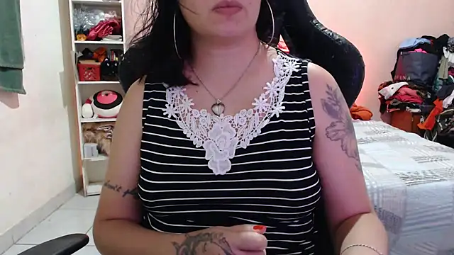 Snapshot of Ta_maravilhosaaa chatting on January 26, 2025, 9:18 pm Ta maravilhosaaa online show from January 26, 2025, 9:18 pm