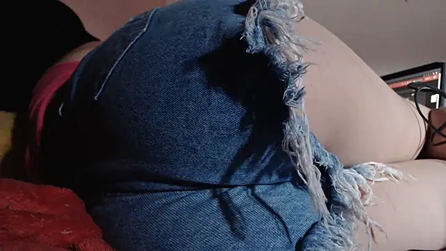 Snapshot of Ta_maravilhosaaa chatting on February 4, 2025, 8:38 pm Ta maravilhosaaa online show from February 4, 2025, 8:38 pm