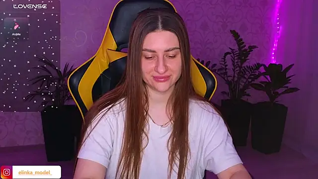 Elishka  online show from February 10, 2025, 5:52 pm