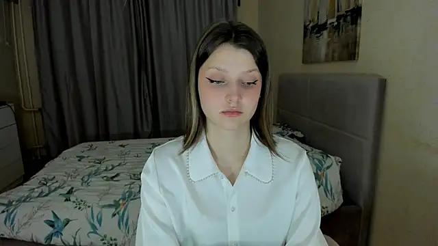 SoniNesti online show from October 10, 2025, 2:49 pm