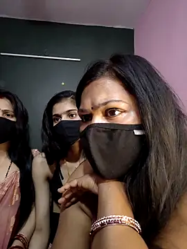 cutee  crazy online show from March 7, 2026, 1:08 pm