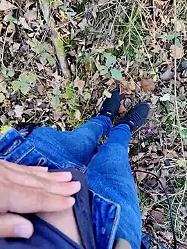 Boring one online show from November 10, 2025, 1:43 pm