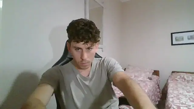 Snapshot of saint_not chatting on February 20, 2025, 12:08 am saint not online show from February 20, 2025, 12:08 am