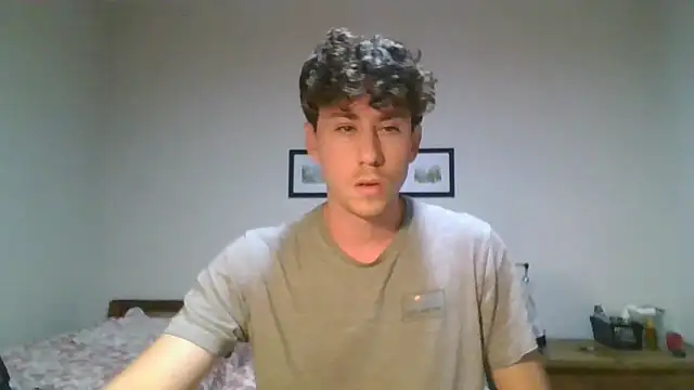 Snapshot of saint_not chatting on December 15, 2025, 10:47 pm saint not online show from December 15, 2025, 10:47 pm