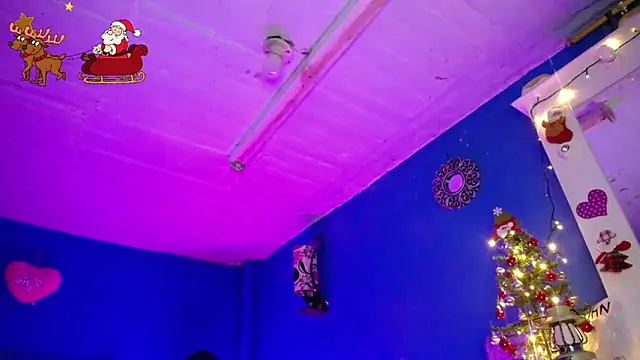 Lunahoney1 online show from December 10, 2024, 7:32 pm