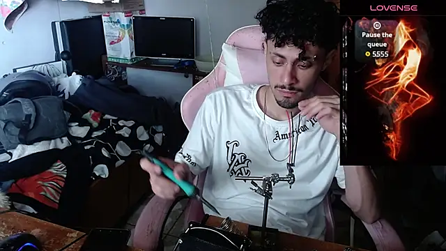 Snapshot of Apolo_S chatting on February 3, 2026, 1:16 pm Apolo S online show from February 3, 2026, 1:16 pm