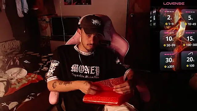 Snapshot of Apolo_S chatting on February 6, 2026, 3:11 am Apolo S online show from February 6, 2026, 3:11 am