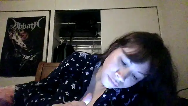 Snapshot of petitedoll29 chatting on December 6, 2024, 1:18 am petitedoll29 online show from December 6, 2024, 1:18 am