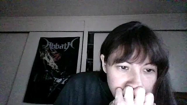 Snapshot of petitedoll29 chatting on December 8, 2024, 12:29 am petitedoll29 online show from December 8, 2024, 12:29 am