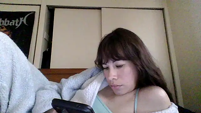 Snapshot of petitedoll29 chatting on December 13, 2024, 11:17 pm petitedoll29 online show from December 13, 2024, 11:17 pm