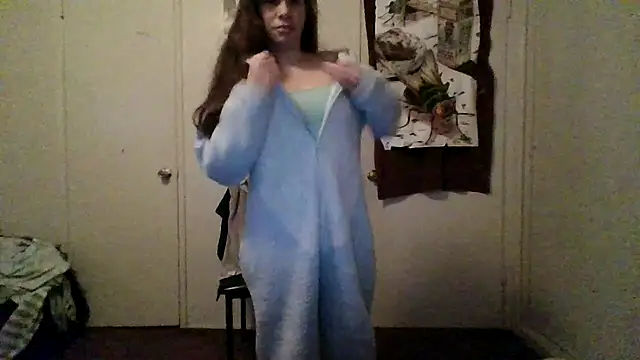 Snapshot of petitedoll29 chatting on December 14, 2024, 3:51 am petitedoll29 online show from December 14, 2024, 3:51 am