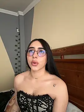 isabella jade online show from September 22, 2025, 1:13 pm