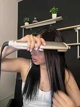 isabella jade online show from January 16, 2026, 10:25 pm