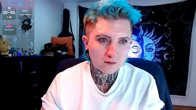 Marieblueeyes online show from February 11, 2025, 3:40 am