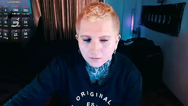 Marieblueeyes online show from January 13, 2026, 9:53 pm