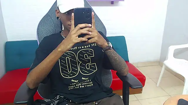 ManSant online show from March 7, 2025, 2:56 pm