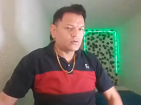 SexDiffrent online show from May 26, 2026, 7:43 pm